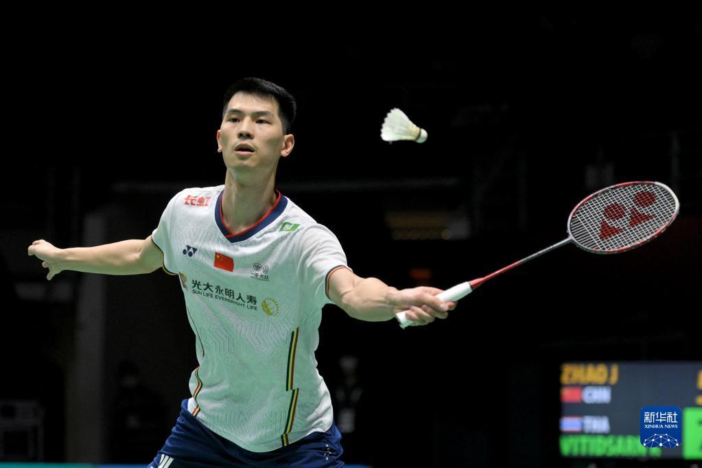 足球不断变 足球不断变