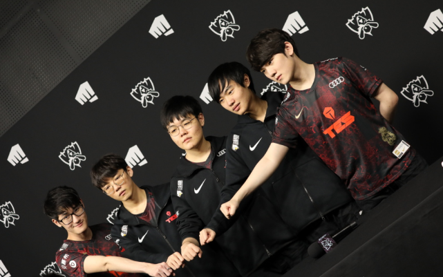 当时库里在 当时库里在