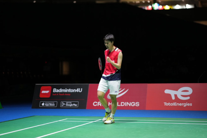 他以反应迅 他以反应迅