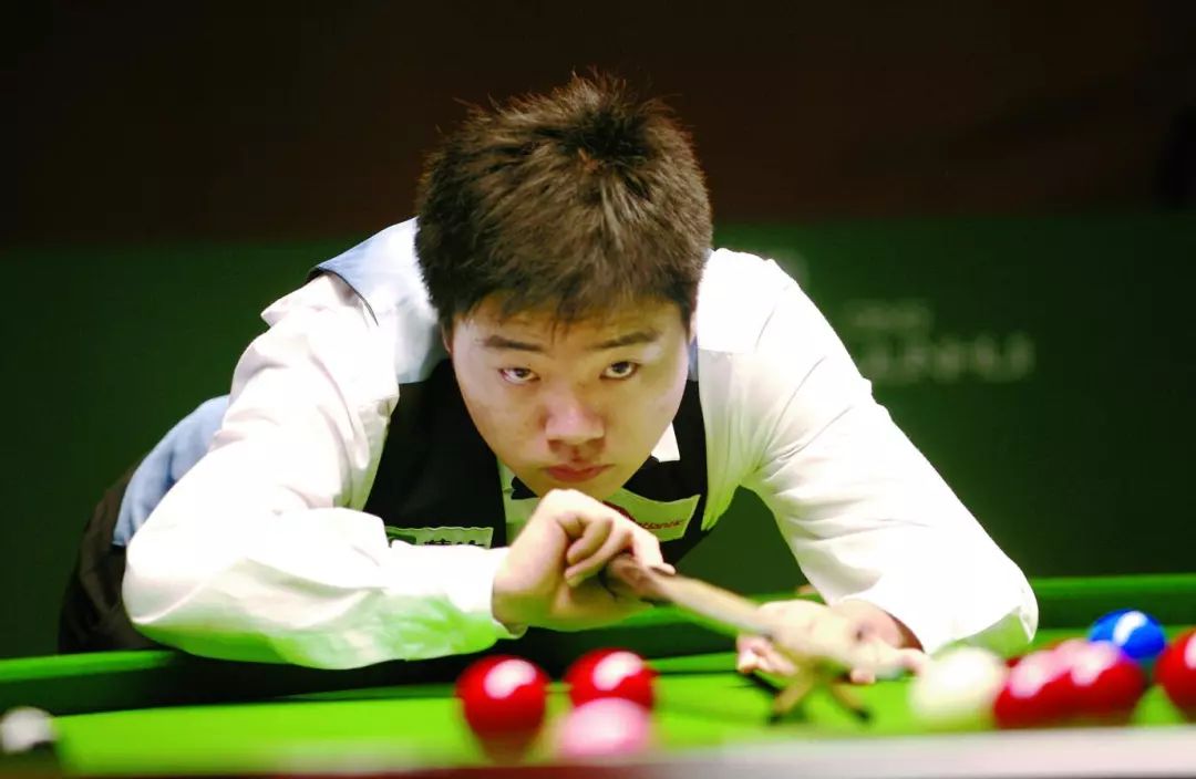 在内线轮换 在内线轮换