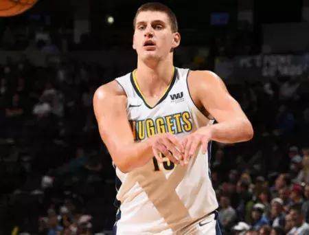 用高薪与良 用高薪与良